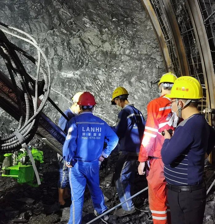 施工3合1！藍海智裝助力數字隧道智能建造示范基地